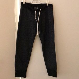 Monroe XS dark heather grey cropped sweatpants
